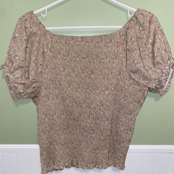 Wild Jasmine front lace puff sleeve top - Picture 3 of 7